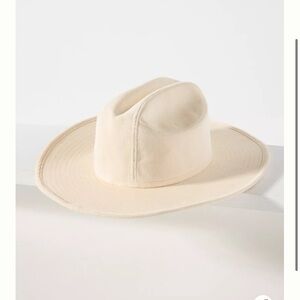 NWOT! Wyeth Cream Hat